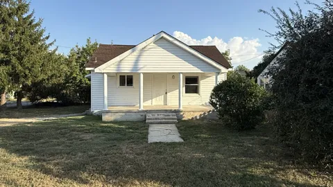 107 W Warren St