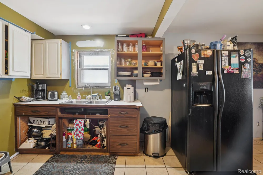19740 Broadacres Street Clinton Charter Township, MI 48035