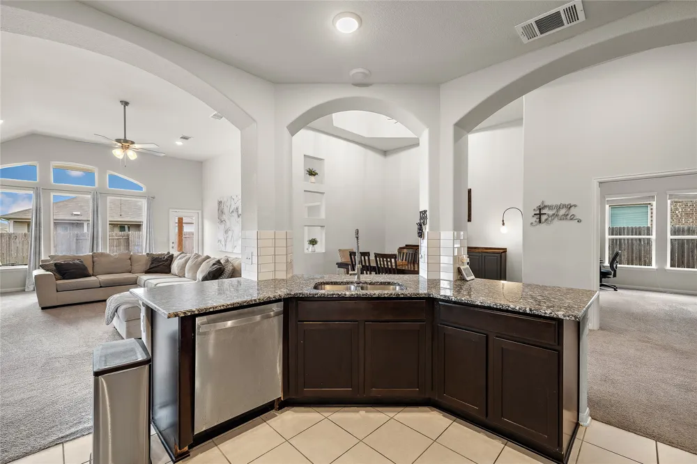 521 Hendelson Lane Hutto, TX 78634