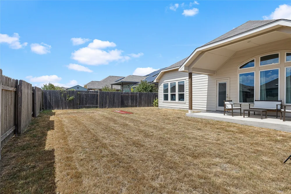 521 Hendelson Lane Hutto, TX 78634