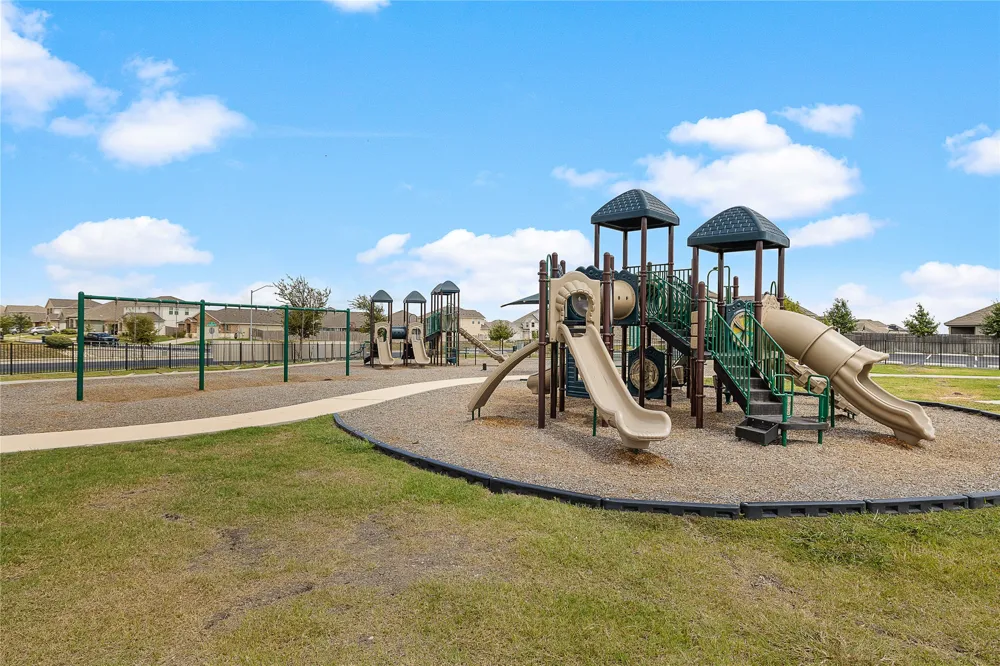 521 Hendelson Lane Hutto, TX 78634