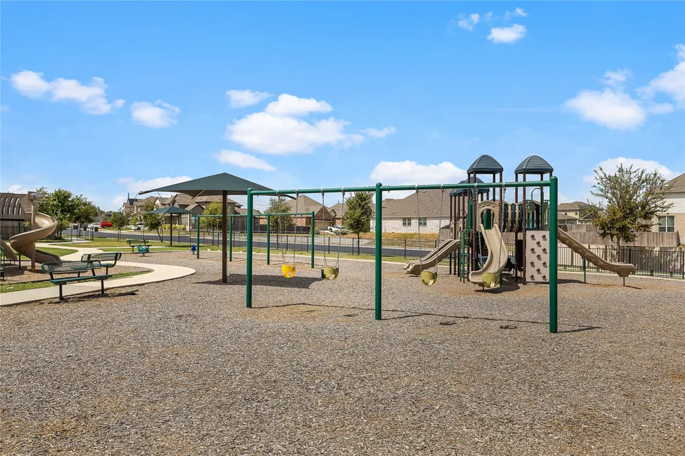 521 Hendelson Lane Hutto, TX 78634