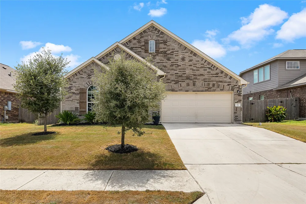 521 Hendelson Lane Hutto, TX 78634