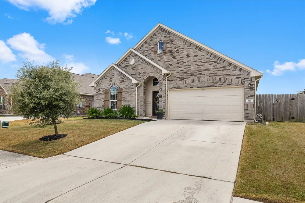 521 Hendelson Lane Hutto, TX 78634