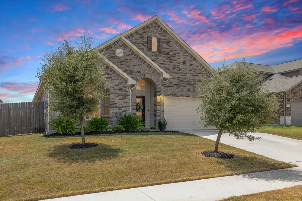 521 Hendelson Lane Hutto, TX 78634