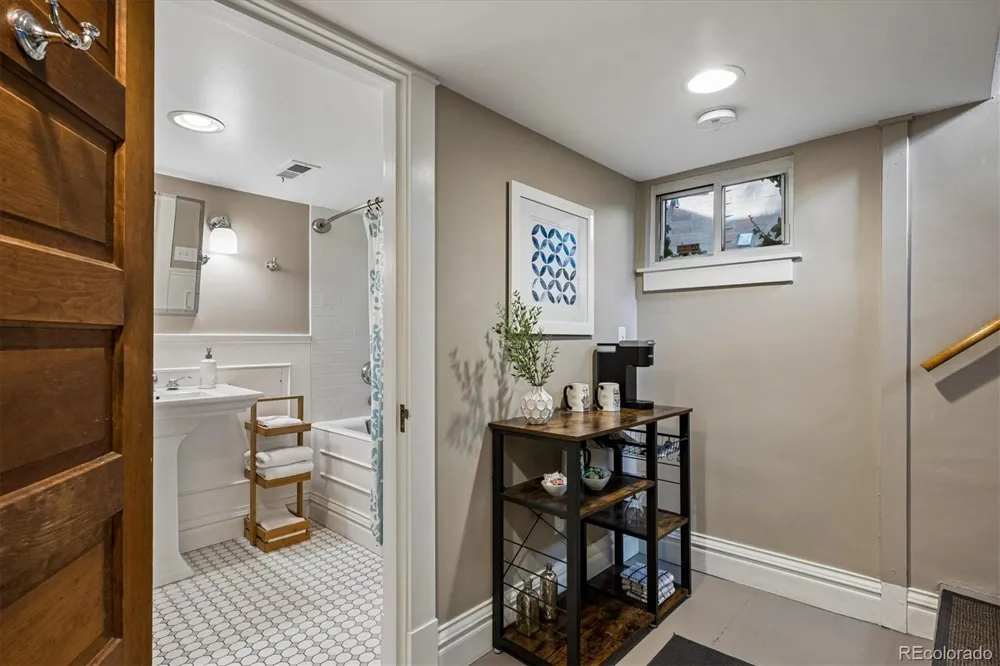 844 S Washington Street Denver, CO 80209