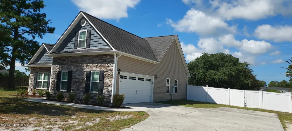 227 Queens Haven Road Hubert, NC 28539