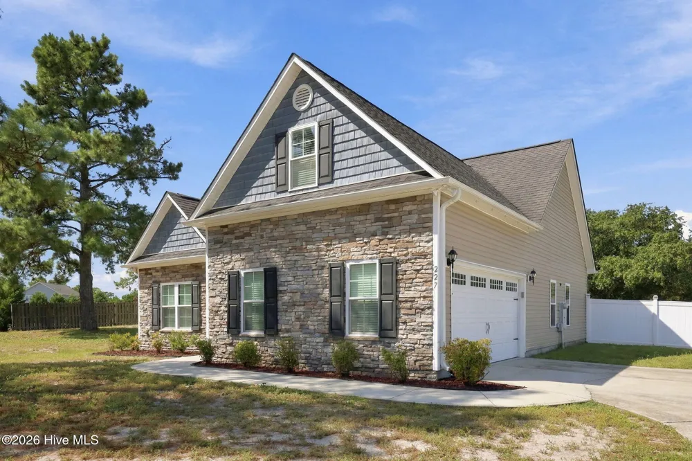 227 Queens Haven Road Hubert, NC 28539