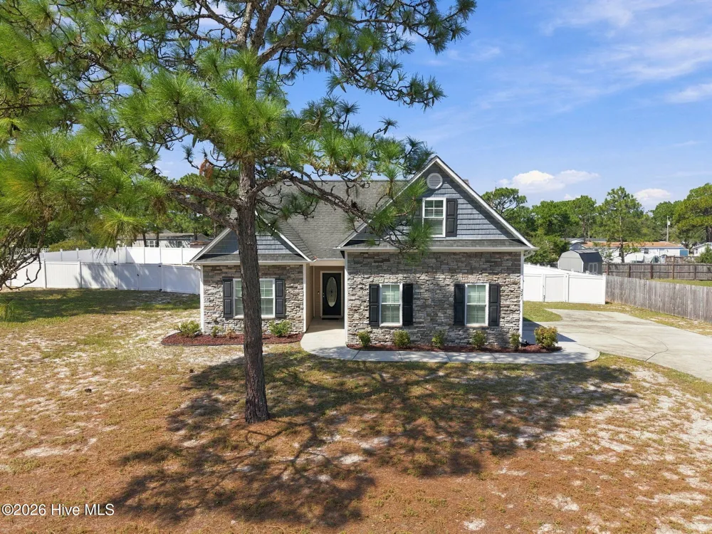 227 Queens Haven Road Hubert, NC 28539