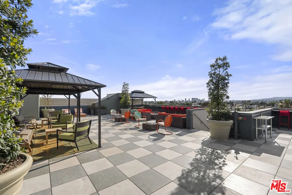 7428 Santa Monica Boulevard West Hollywood, CA 90046