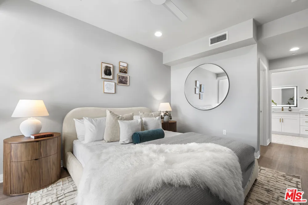 7428 Santa Monica Boulevard West Hollywood, CA 90046