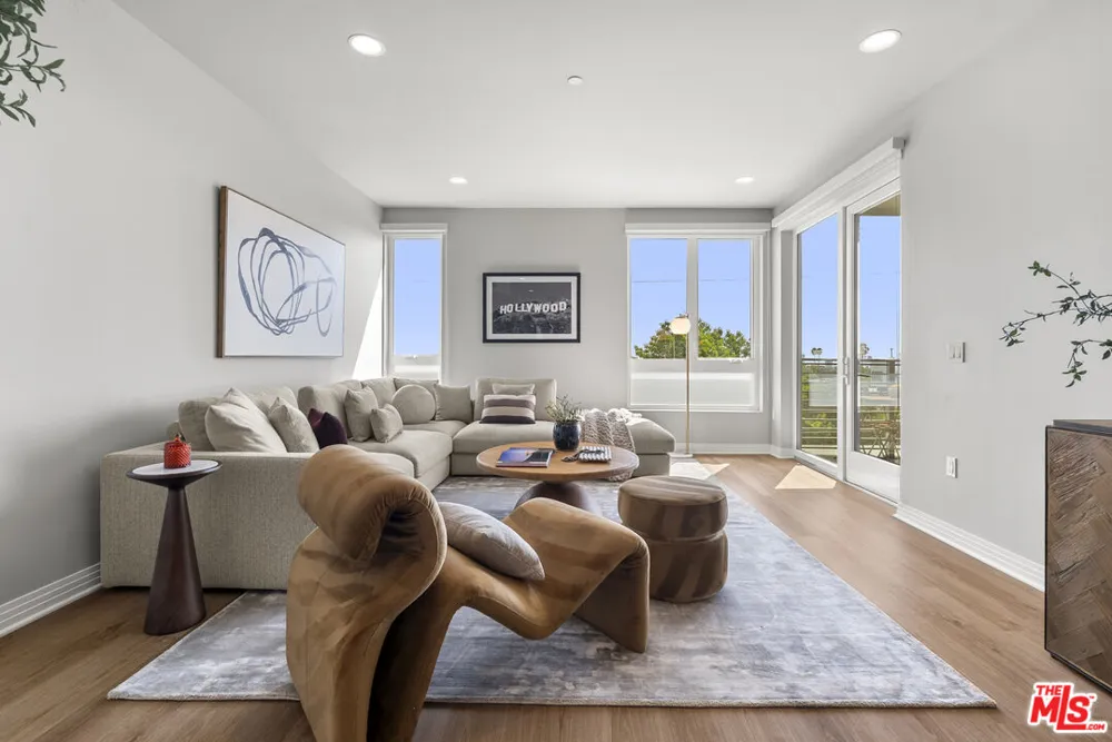 7428 Santa Monica Boulevard West Hollywood, CA 90046