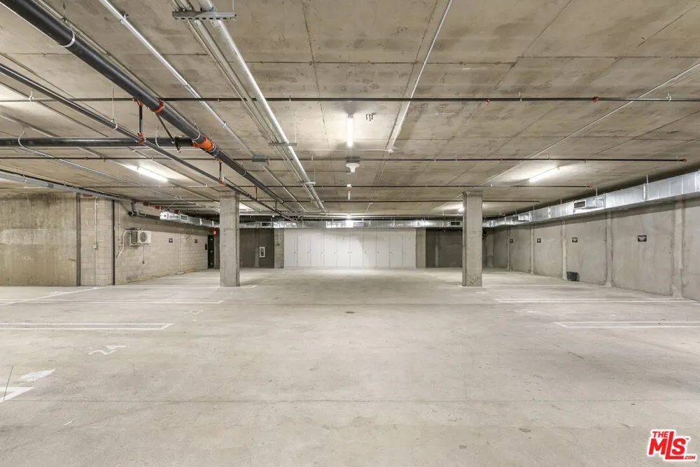 7428 Santa Monica Boulevard West Hollywood, CA 90046