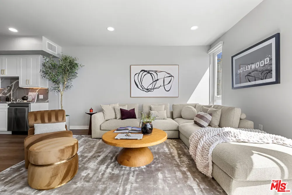 7428 Santa Monica Boulevard West Hollywood, CA 90046