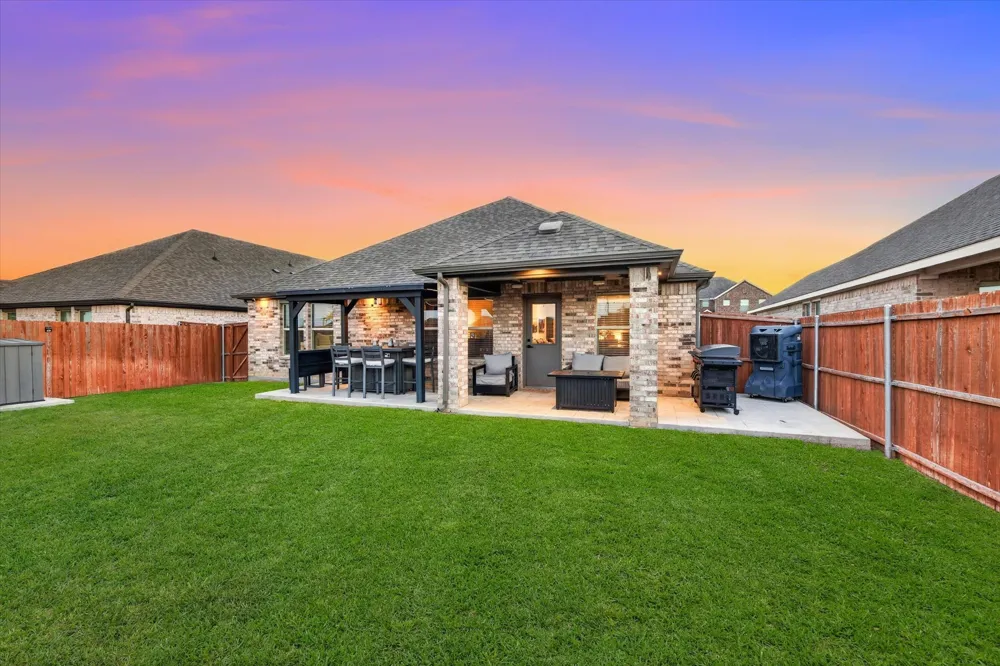 2128 Gill Star Drive Haslet, TX 76052