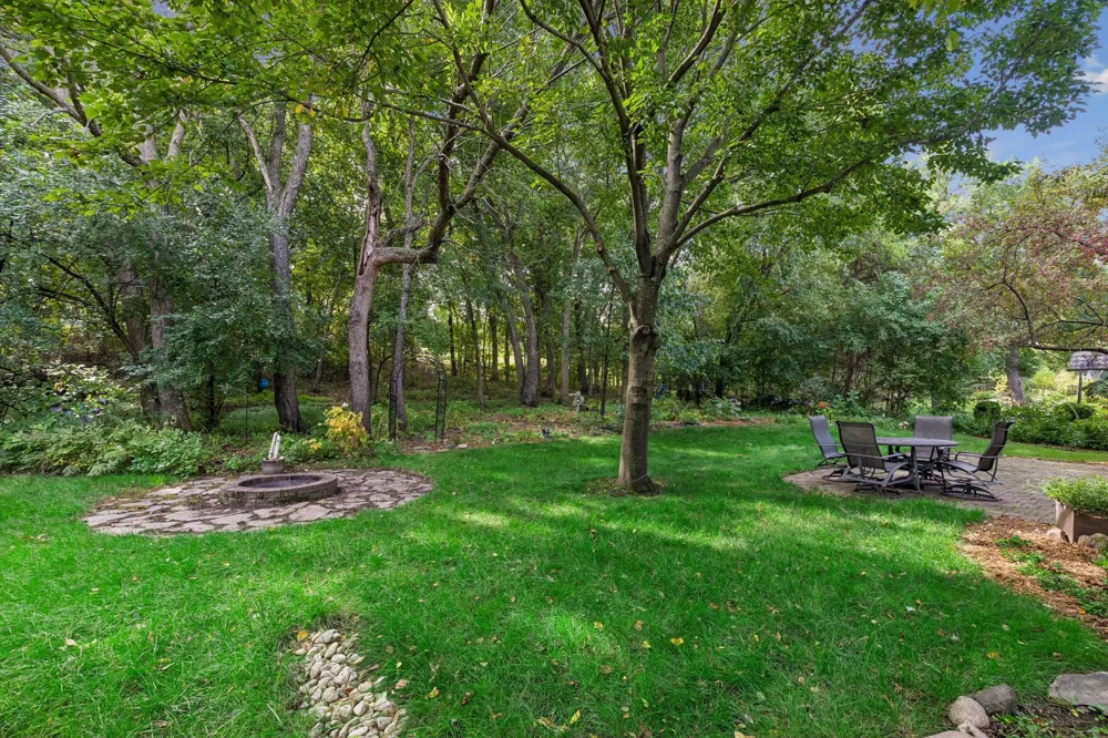 10460 170th Street W Lakeville, MN 55044