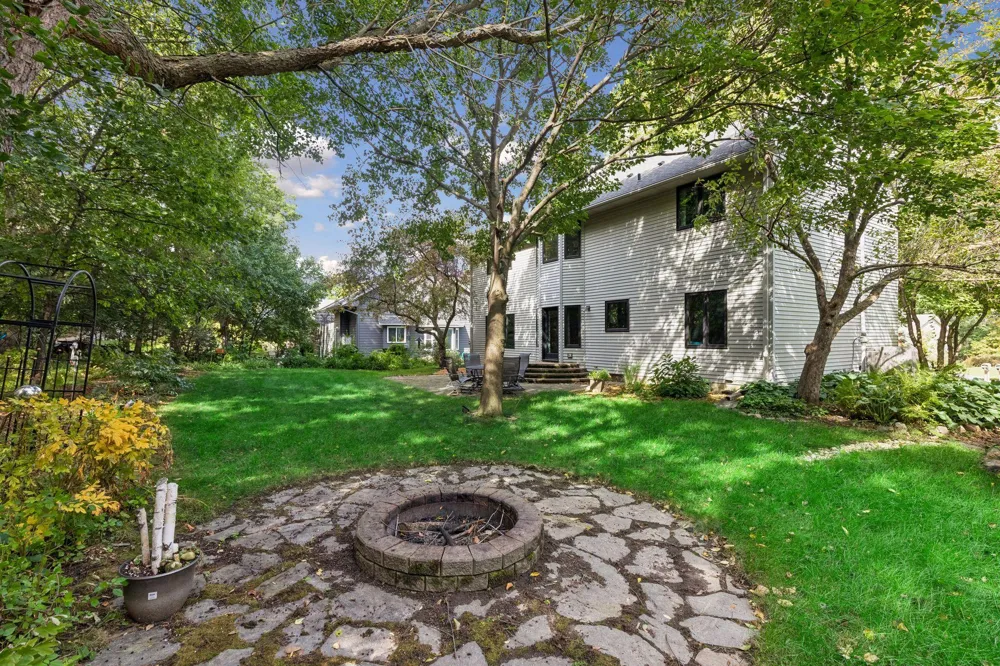 10460 170th Street W Lakeville, MN 55044