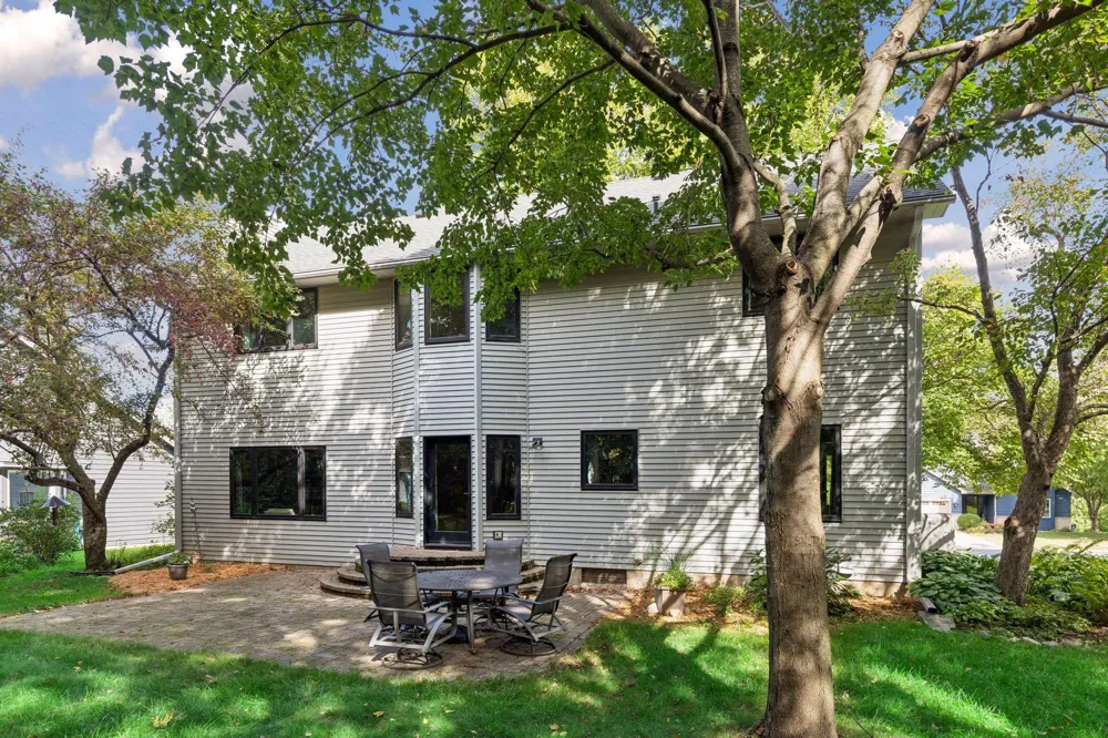 10460 170th Street W Lakeville, MN 55044