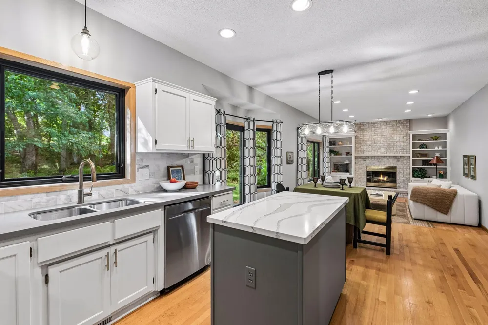 10460 170th Street W Lakeville, MN 55044