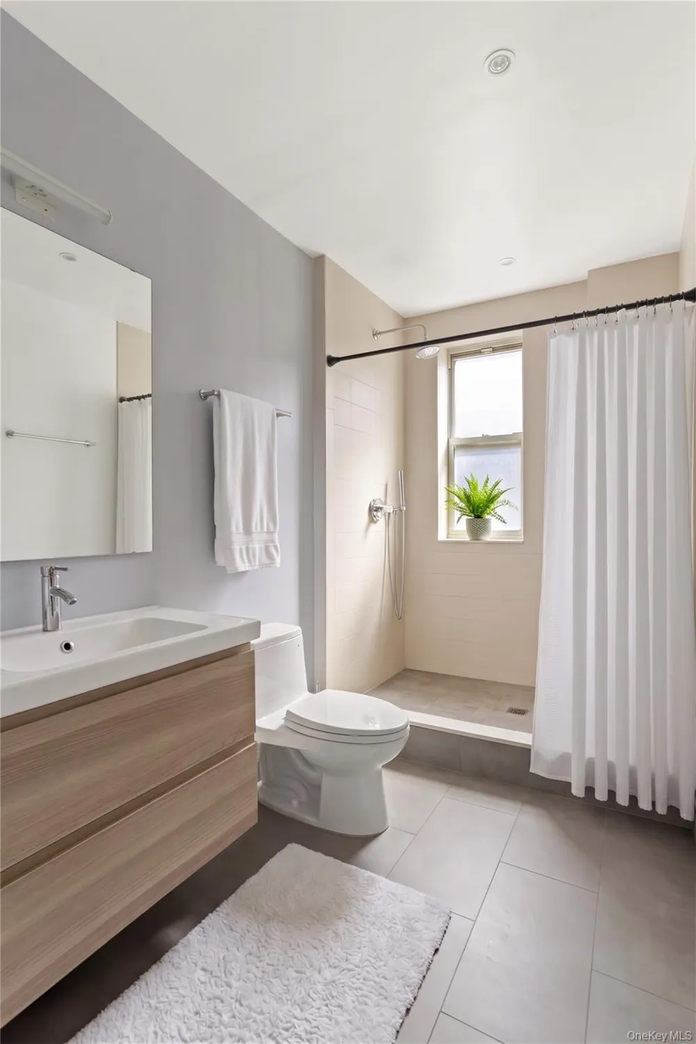 45-08 40th #C44 Sunnyside, NY 11104