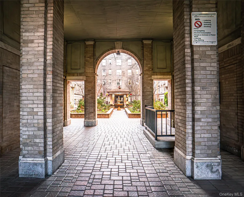 45-08 40th #C44 Sunnyside, NY 11104