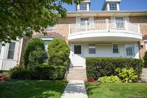 105 Glen Way