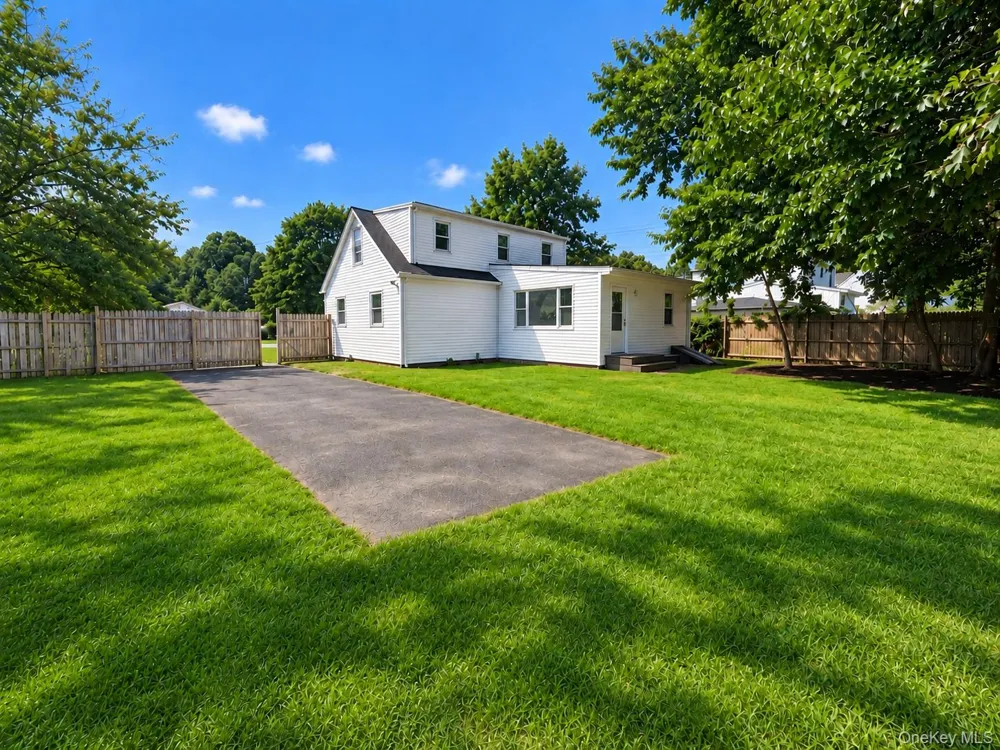 444 Avondale Drive Shirley, NY 11967