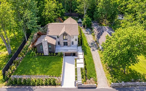 26 Post Hill Road