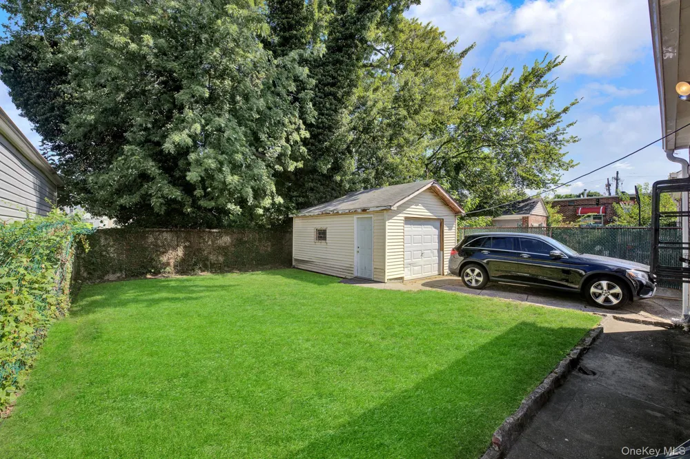 124-19 193rd Street Springfield Gardens, NY 11413
