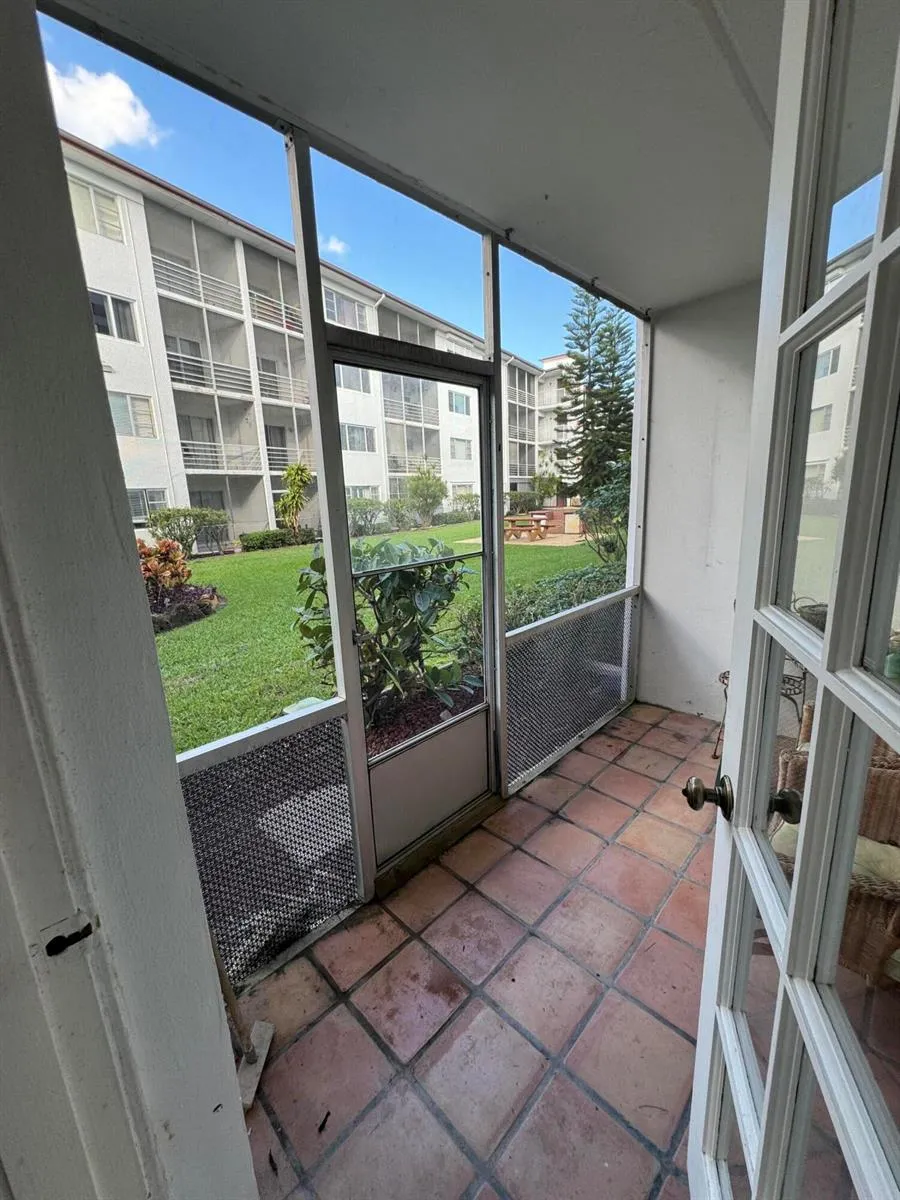 4500 FLAGLER DRIVE #D2 West Palm Beach, FL 33407
