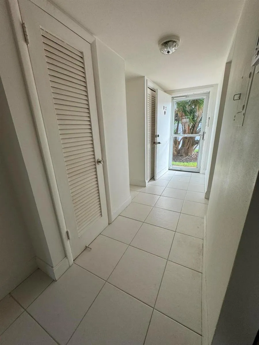 4500 FLAGLER DRIVE #D2 West Palm Beach, FL 33407