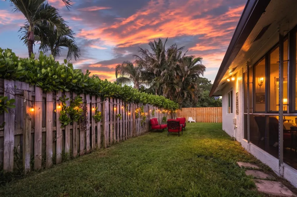 129 Stillwater Circle Jupiter, FL 33458