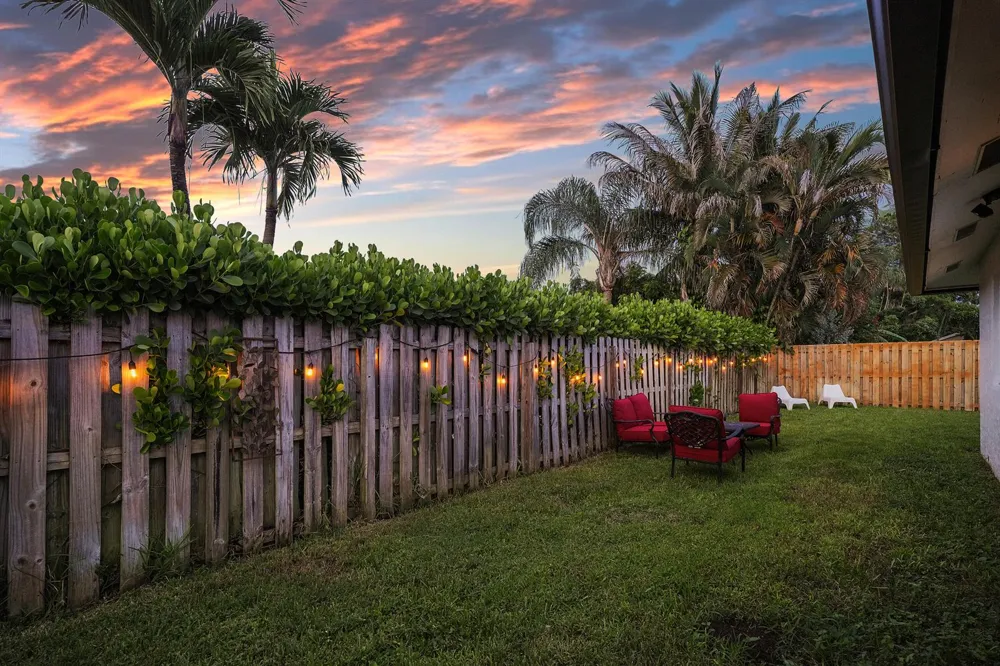 129 Stillwater Circle Jupiter, FL 33458