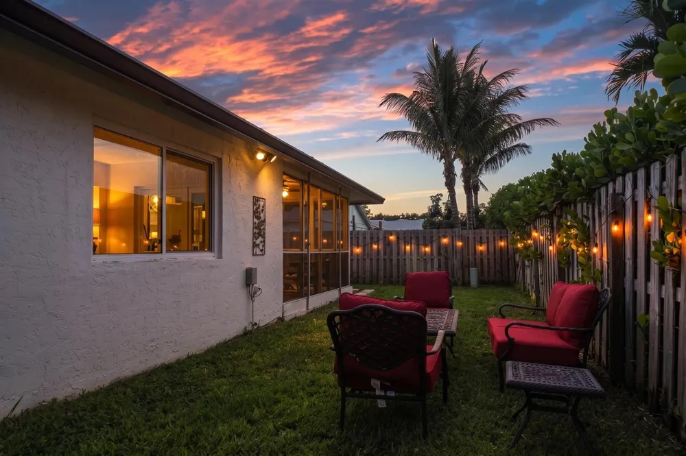 129 Stillwater Circle Jupiter, FL 33458