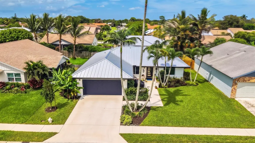 129 Stillwater Circle Jupiter, FL 33458