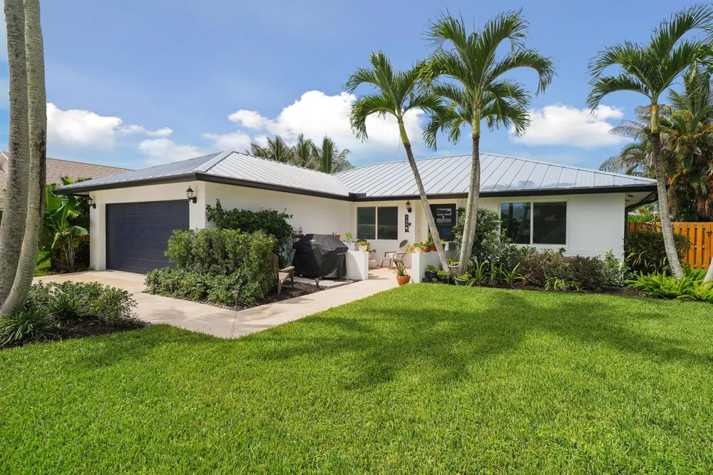 129 Stillwater Circle Jupiter, FL 33458