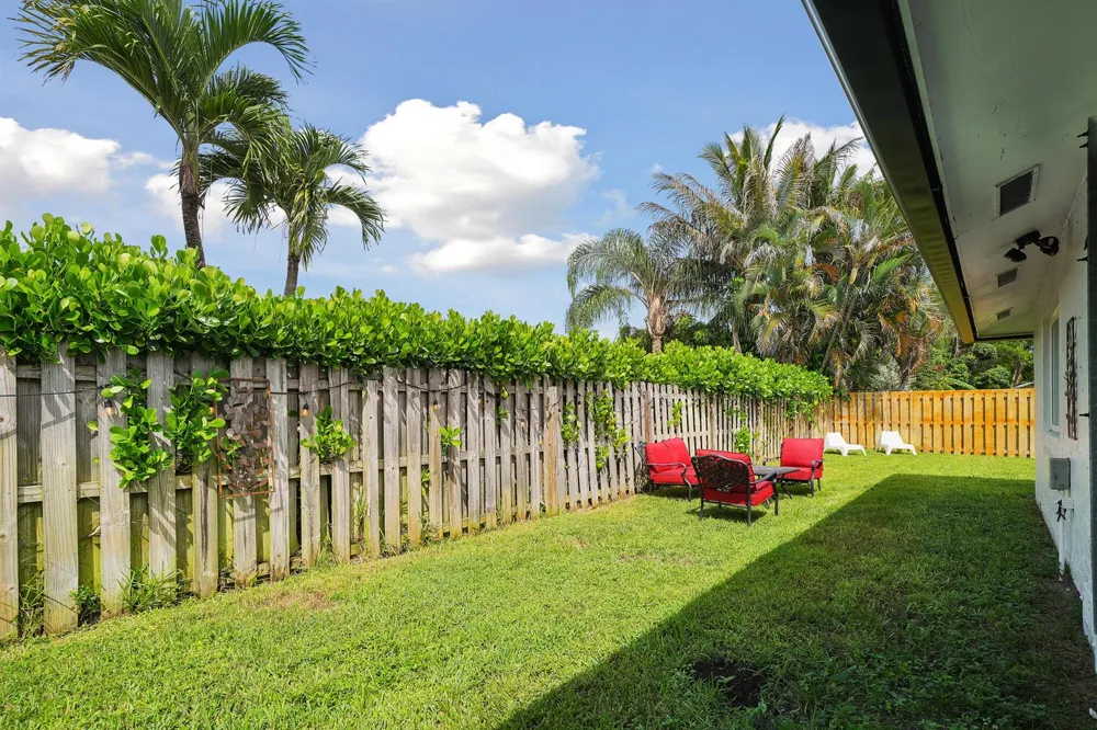 129 Stillwater Circle Jupiter, FL 33458
