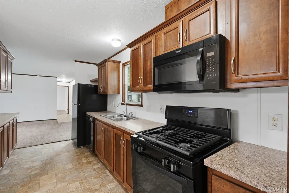 29691 Carousel Street Novi City, MI 48377