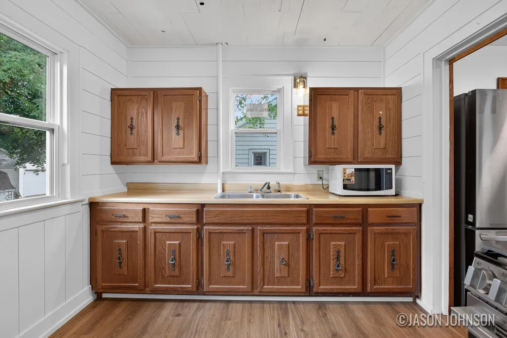 307 Ridgewood Street SE Kentwood City, MI 49548