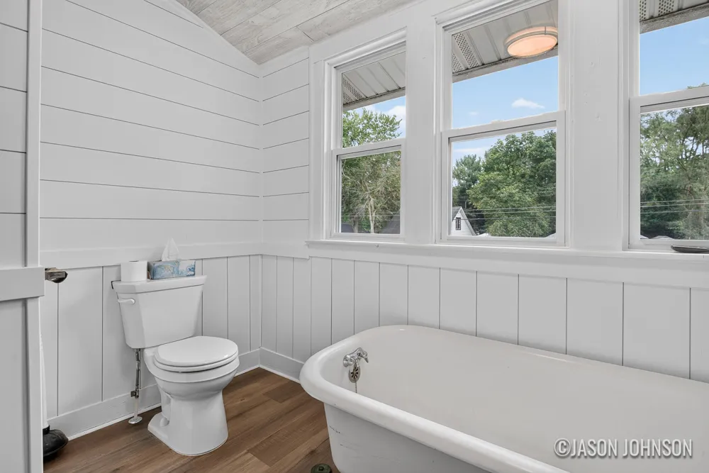 307 Ridgewood Street SE Kentwood City, MI 49548
