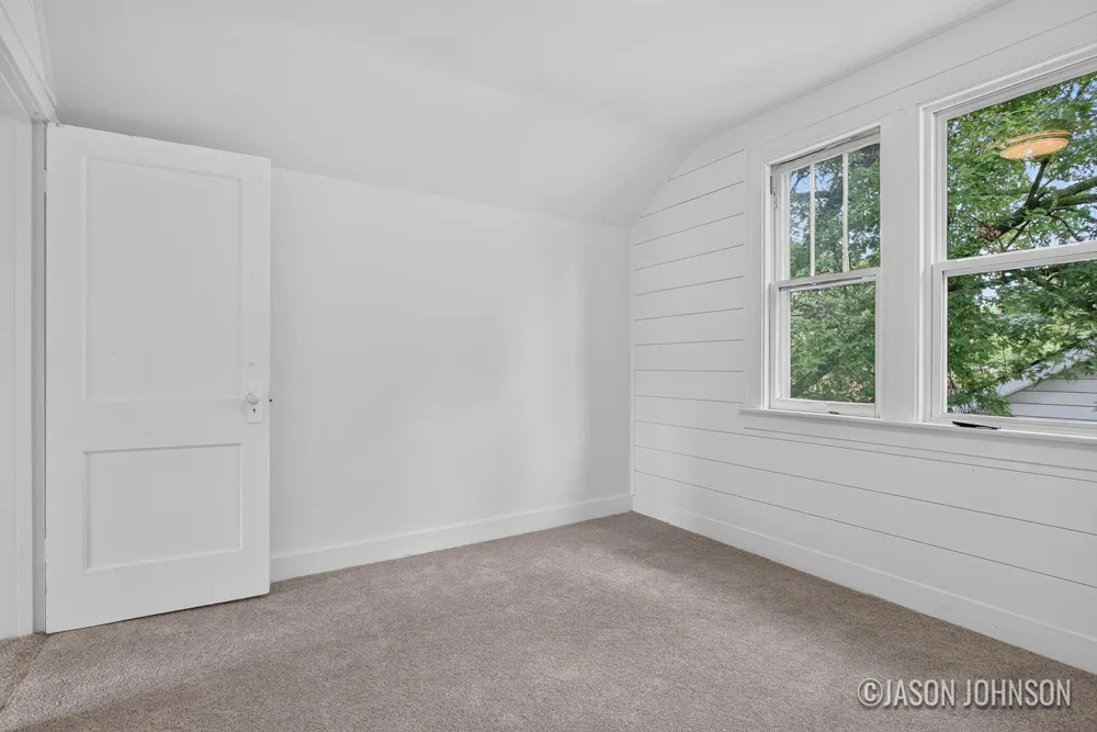 307 Ridgewood Street SE Kentwood City, MI 49548