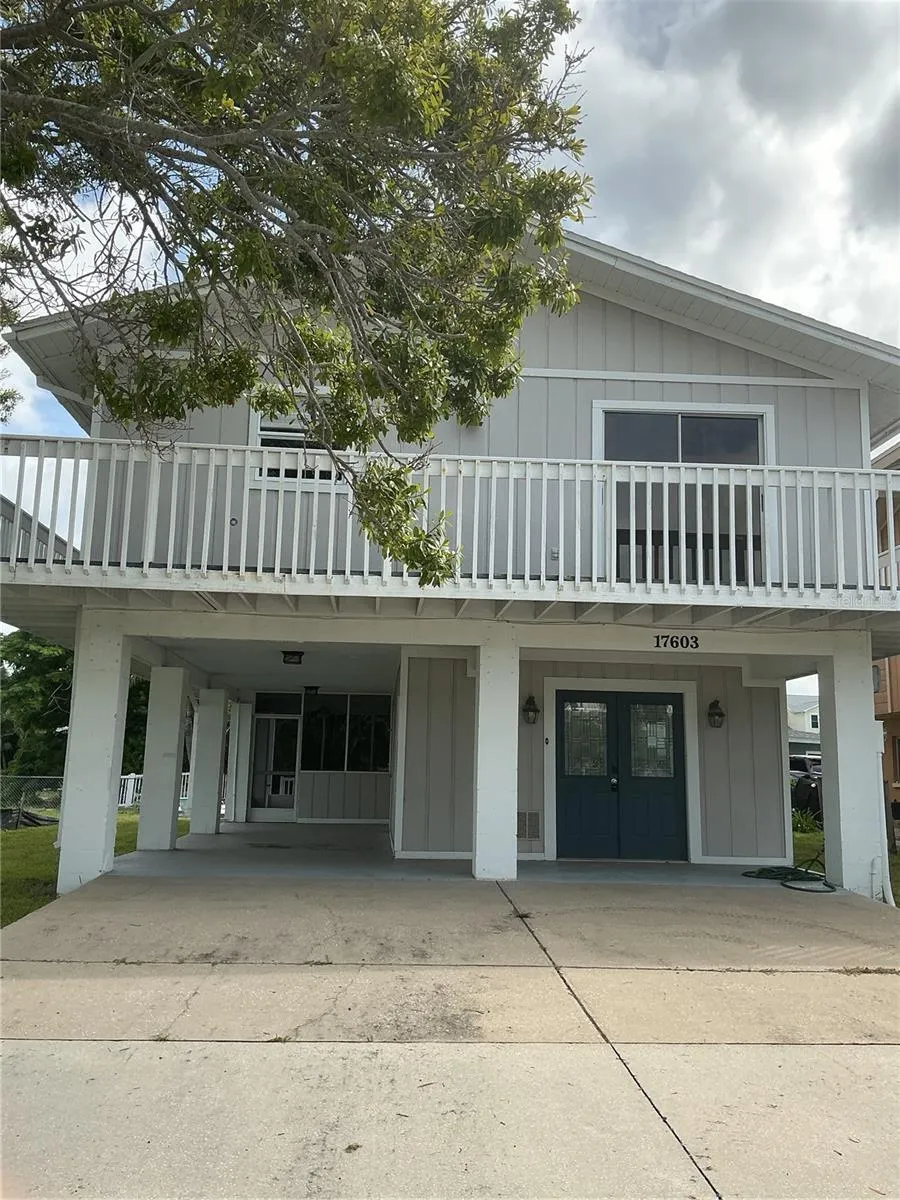 17603 1ST STREET E St Petersburg, FL 33708