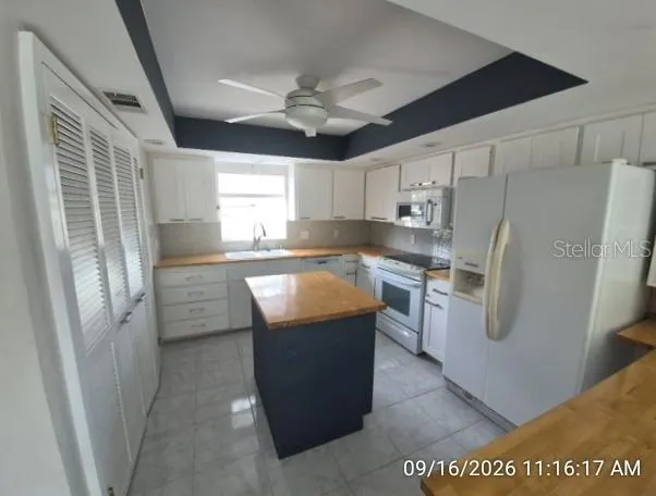 17603 1ST STREET E St Petersburg, FL 33708