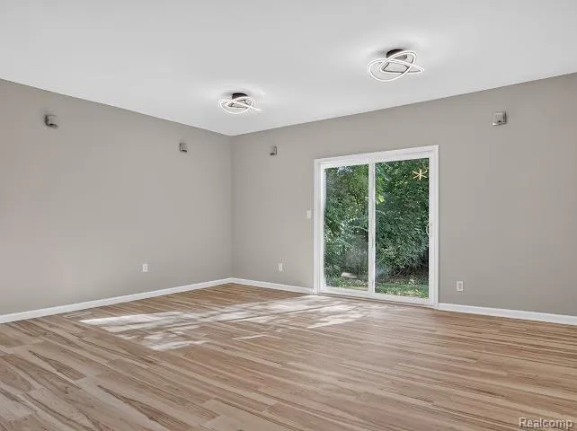 8564 Windsor Court Superior Charter Township, MI 48198
