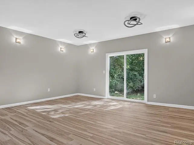 8564 Windsor Court Superior Charter Township, MI 48198