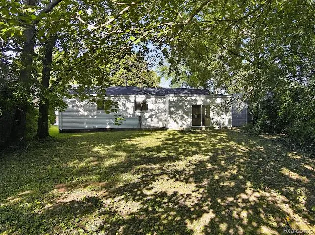 8564 Windsor Court Superior Charter Township, MI 48198