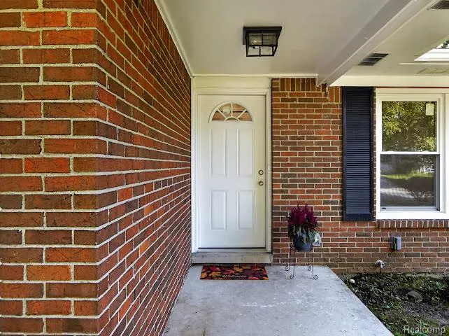 8564 Windsor Court Superior Charter Township, MI 48198