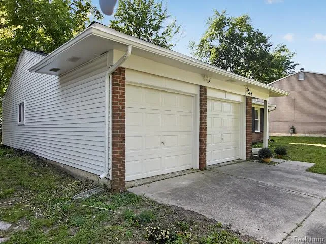 8564 Windsor Court Superior Charter Township, MI 48198
