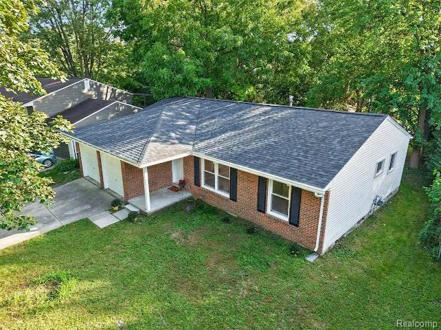 8564 Windsor Court Superior Charter Township, MI 48198