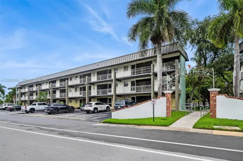 250 Layne Blvd #304